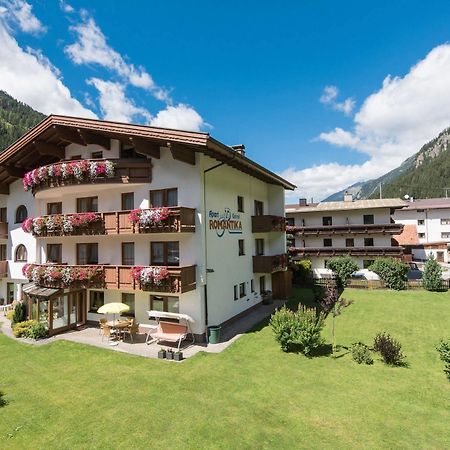 Hotel Garni Romantika 皮茨河谷圣莱昂哈德 外观 照片