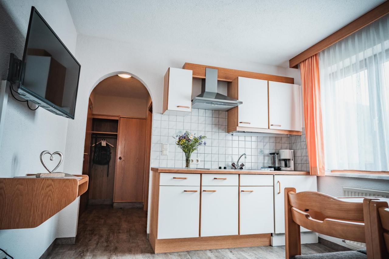 Hotel Garni Romantika 皮茨河谷圣莱昂哈德 外观 照片